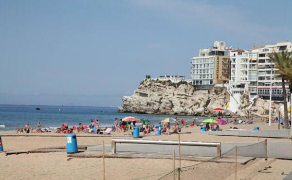 Benidorm incorpora este jueves a sus playas a 58 informadores