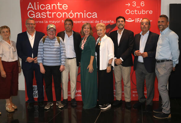 Toni Pérez pone en valor Alicante Gastronómica como escaparate de la excelente y variada oferta culinaria de los municipios de la Costa Blanca 
