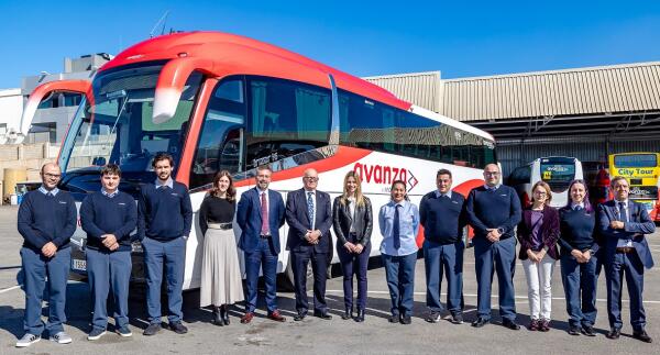 EMPIEZAN A TRABAJAR COMO CONDUCTORES/AS DE AUTOB&Uacute;S LOS ALUMNOS Y ALUMNAS DEL CURSO PROMOVIDO POR EL AYUNTAMIENTO DE FINESTRAT Y AVANZA 