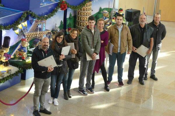 Benidorm &middot; El jurado del Concurso de Escaparatismo Navide&ntilde;o visita a los comercios participantes 