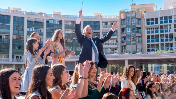 Benidorm reconoce a Jaume Ant&oacute;n, Rafael Dom&eacute;nech y Jos&eacute; Antonio A&ntilde;&oacute;n por su aportaci&oacute;n a la m&uacute;sica y al asociacionismo juvenil