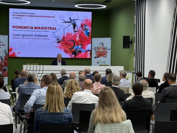 Los directores de Marca y As participan en el I Foro Internacional de Turismo y Comunicación Deportiva de La Nucía