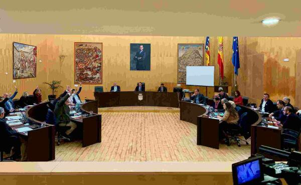 Benidorm // El pleno aprueba la modificación presupuestaria para las obras de ‘Accesibilidad Universal’ y en El Castell y El Tossal