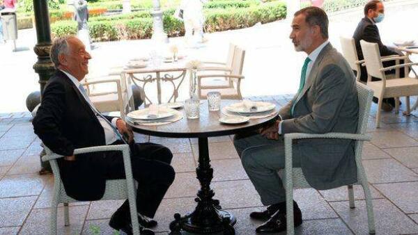 El Rey se reúne con el presidente portugués y se van a comer a una terraza 