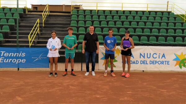 Eugenia Menéndez y Sergi Fita ganan el Torneo David Ferrer Tennis Europe sub 14  