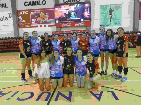 El Spaceneedle Volleyball de Seattle quedó segundo en la “Summer Cup La Nucía”