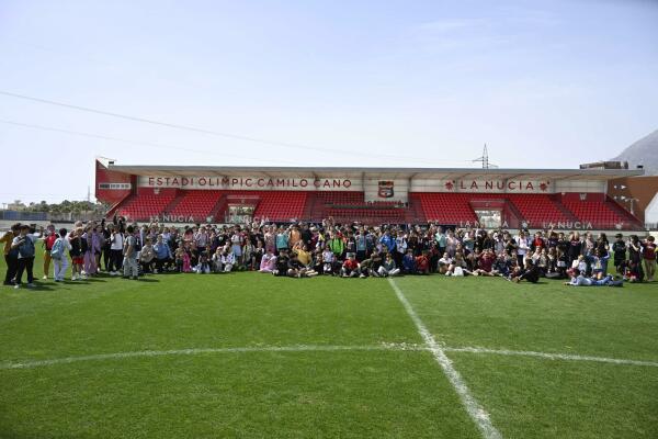 300 escolares participaron en una jornada deportiva en el Estadi Olímpic 