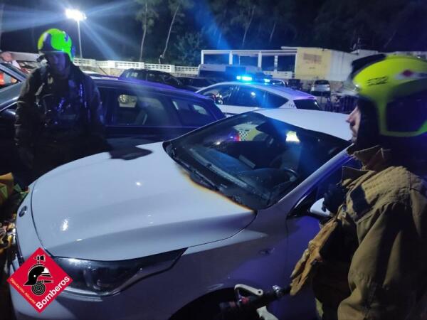 INCENDIO DE VEHICULO EN BENIDORM