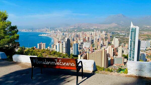 Benidorm concede su premio internacional por el Día Mundial del Turismo al Museo del Prado