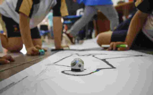 Talleres sobre nuevas tecnologías y sostenibilidad en la Casa de Cultura de l’Alfàs