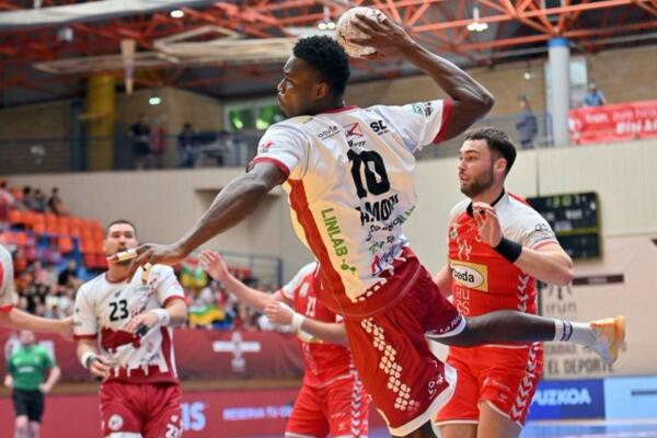El Balonmano Servigroup Benidorm cierra el capítulo de fichajes con Abodoulah Modi.