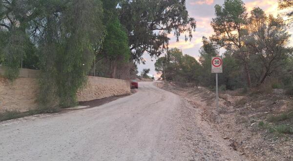 Arranca el acondicionamiento de varios tramos del camino de la Vereda de les Robelles de Villajoyosa