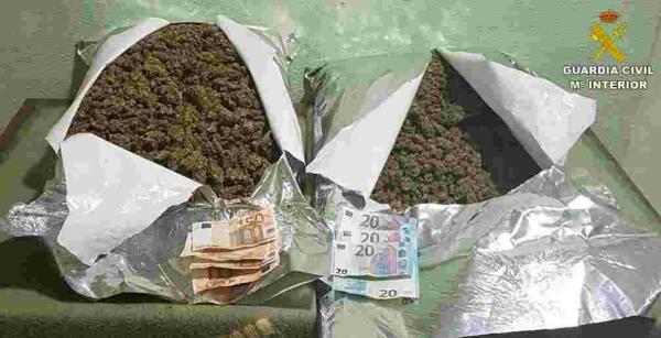 La Guardia Civil incauta cerca de 8 kilos de droga en controles aleatorios de veh&iacute;culos en carreteras de Alicante