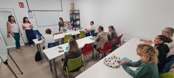 LOS CURSOS MUNICIPALES DE LA CONCEJALÍA DE EDUCACIÓN DE FINESTRAT VUELVEN A COLGAR EL CARTEL DE “COMPLETO” 