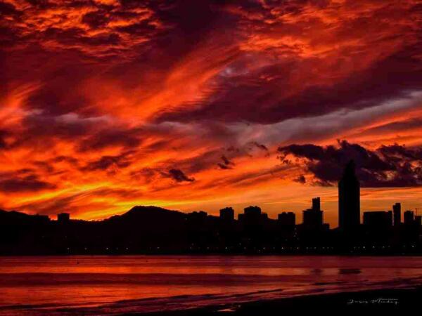 La cuarentena 'fulmina' Benidorm: 300.000 reservas canceladas y 200 millones menos