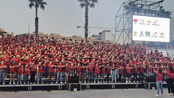 700 escolares de Villajoyosa, Relleu, Orxeta y Sella protagonizan la puesta de escena del proyecto educativo Innov@cant