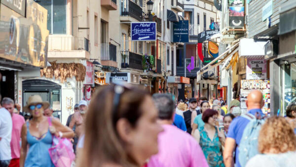 Las ayudas de Benidorm de apoyo a la creación de empresas y autónomos llegan a los 93.200 euros y el centenar de beneficiarios  