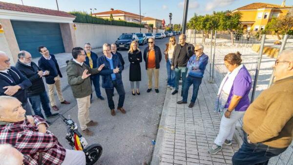 Nuevas luminarias y parque público en Finca Barrina  