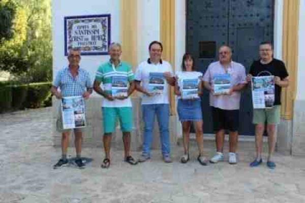 Finestrat presenta el libro de sus tradicionales fiestas patronales que tendr&aacute;n lugar del 23 al 26 de agosto de 2018