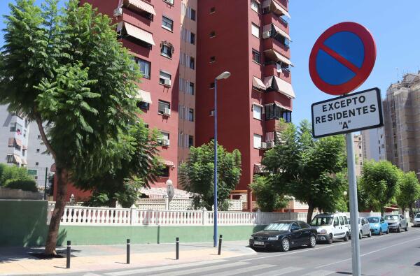 Las autorizaciones para aparcar en ‘Zona de Residentes’, validas hasta finales de junio