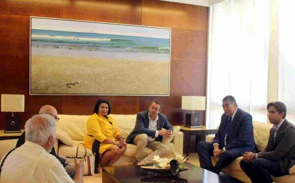 Un portavoz del Gobierno dominicano traslada el inter&eacute;s del pa&iacute;s por estrechar lazos con Benidorm