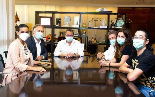 Una delegaci&oacute;n del Ayuntamiento de Santa Susanna visita Benidorm.