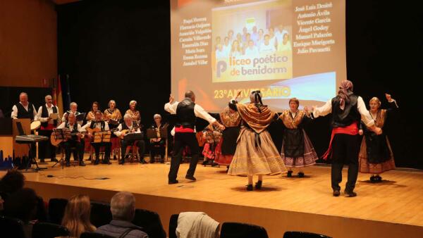 El Liceo Po&eacute;tico de Benidorm celebra su 23 aniversario con un recital en el Sal&oacute;n de Actos  