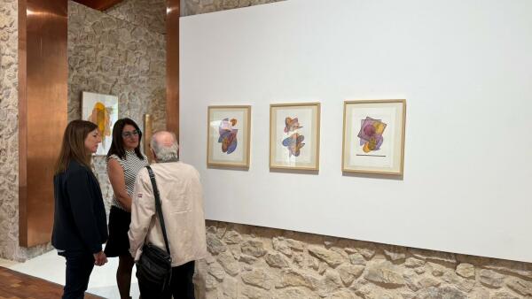 El artista alicantino Vicente Rubio Tarifa expone una colección de sus obras en el Espai d’Art Contemporani La Barbera