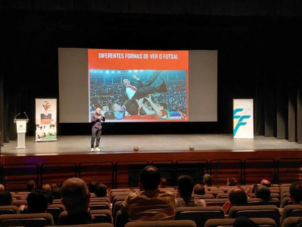 L’Auditori acogió la 14ª Jornada de Actualización para entrenadores de Futbol Sala 