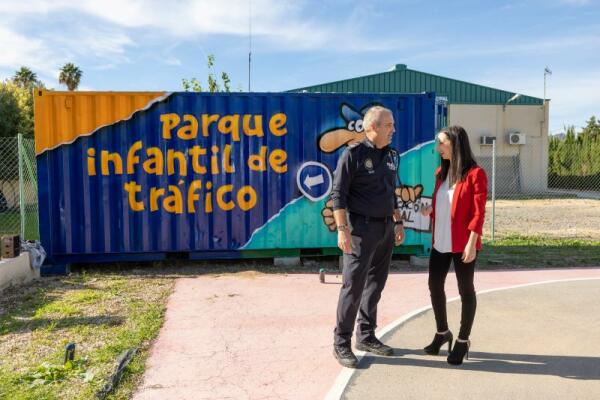 Juventud echa mano del arte urbano para lavar la cara al circuito de Educación vial de l’Alfàs