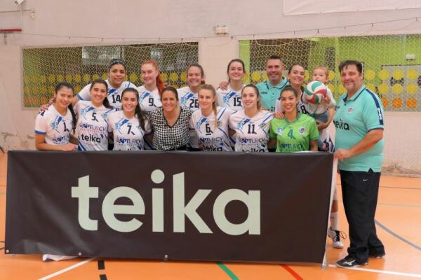 CUARTO TRIUNFO CONSECUTIVO DEL SERVIGROUP BENIDORM QUE LE AUPA AL LIDERATO DE LA S2M TRAS SUPERAR AL EXTREMADURA CÁCERES PH EN EL TIE-BREAK