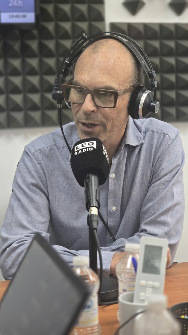 Jorge Mart&iacute;nez: &ldquo;La &oacute;ptica es mi mundo y servir de ayuda a quien la pide, mi vocaci&oacute;n&rdquo;