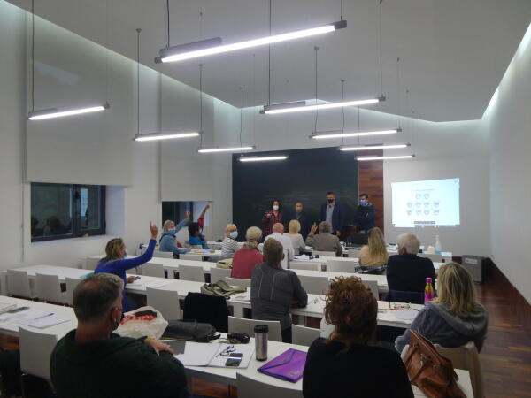 160 alumn@s inician el curso en la Escuela de Adultos La Nucía