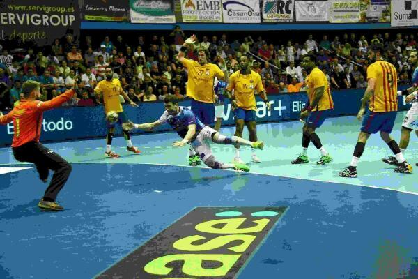  EL BM Benidorm recibe a un intratable FC Barcelona Lassa