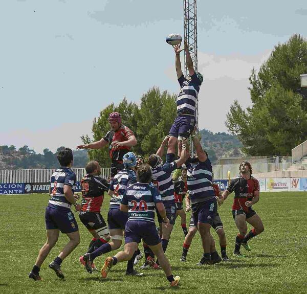 La Vila pasa a semifinales tras vencer a un duro Zarautz 