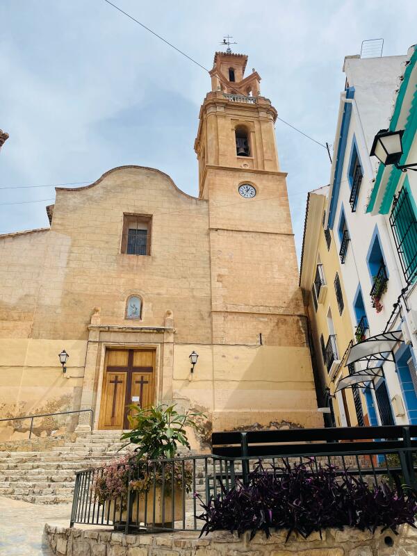 LA IGLESIA SANT BERTOMEU DE FINESTRAT ABRE SUS PUERTAS DESPUÉS DE 3 AÑOS CERRADA 