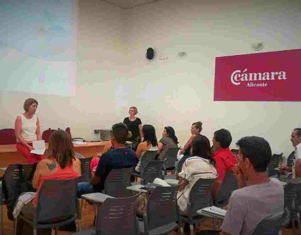 Mañana comienza en Finestrat el curso para obtener el carnet de manipulador de alimentos con todas las plazas ocupadas
