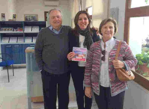 Altea &middot; La concejala de Comercio ha entregado uno de los premios de la Jornada &lsquo;&rsquo;El Plat de Calent&rsquo;&rsquo;