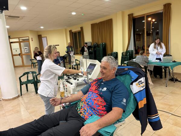 40 solidari@s donaron sangre en La Nucía