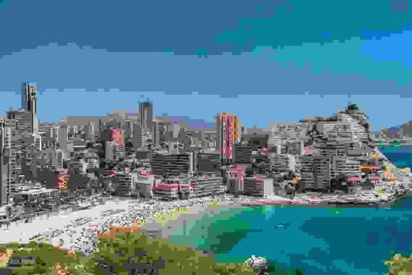Las soluciones imaginativas para que los espa&ntilde;oles puedan volver a la playa