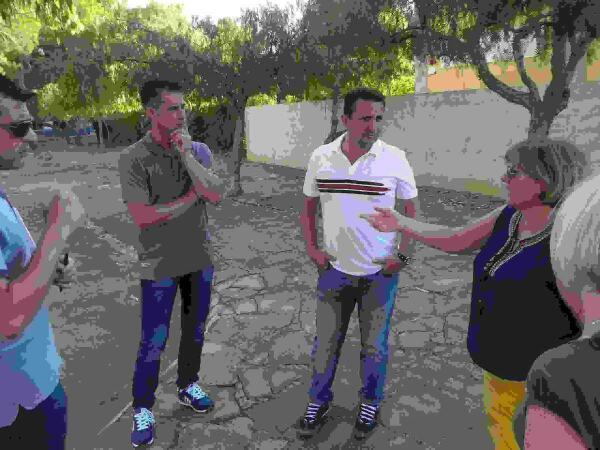 La Nuc&iacute;a &middot; El alcalde se re&uacute;ne con los vecinos de la Urbanizaci&oacute;n Puerta de Hierro 