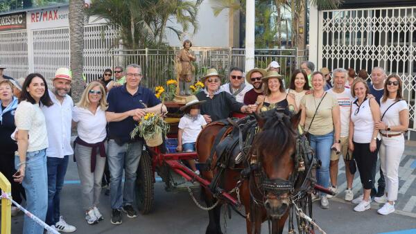 La Romería de Sant Isidre celebra la tradición agrícola de l’Horta de Benidorm hasta la Ermita de Sanz