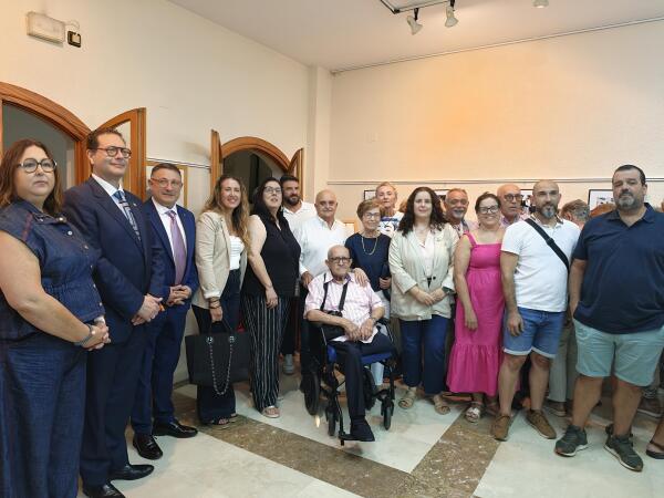 Callosa d&rsquo;en Sarri&agrave; reconoce por unanimidad la trayectoria de Francisco Galiana, el fot&oacute;grafo que conserv&oacute; la memoria del municipio