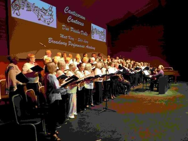 La Nuc&iacute;a &middot; El Concierto Solidario de Canticorum y Cantares roz&oacute; el lleno 