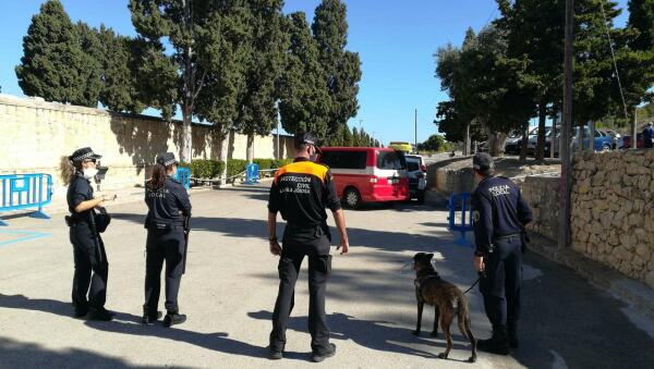 La Policía Local de la Vila lleva a cabo 4 intervenciones por incumplimiento de las medidas  durante el fin de semana