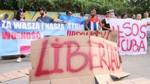 Cuba libera a la periodista colaboradora de 'ABC' arrestada tras las protestas