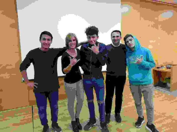 La Nuc&iacute;a &middot; El rapero Manel Agredo presenta su videoclip &ldquo;Mi cara en el dollar&rdquo;  en el Centre Juvenil