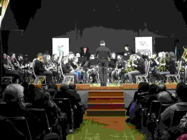 La Nuc&iacute;a &middot; La &ldquo;Trobada de Bandes Joves&rdquo;  llen&oacute; el Sindicat de p&uacute;blico y m&uacute;sica