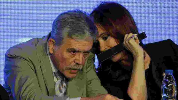 Ex ministro de Kirchner admite haber recibido dinero para financiar campa&ntilde;as de Cristina  