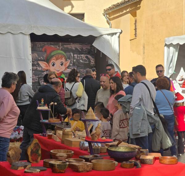 La Feria de Navidad de Confrides cierra su edici&oacute;n m&aacute;s multitudinaria con un rotundo &eacute;xito